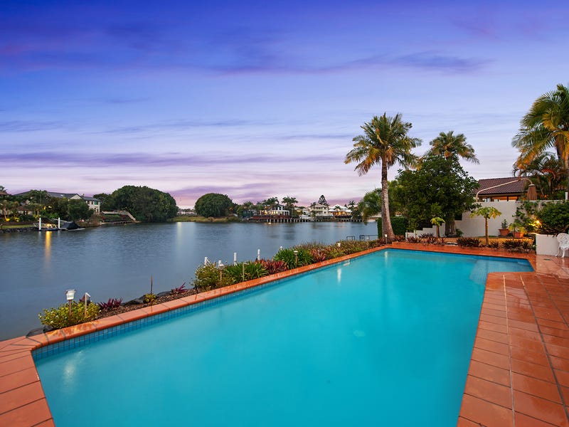 8 Staysail Cres, Clear Island Waters, QLD 4226