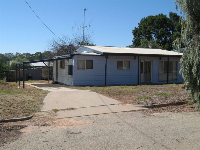 122 Stradbroke Avenue, Nyah, Vic 3594 Property Details