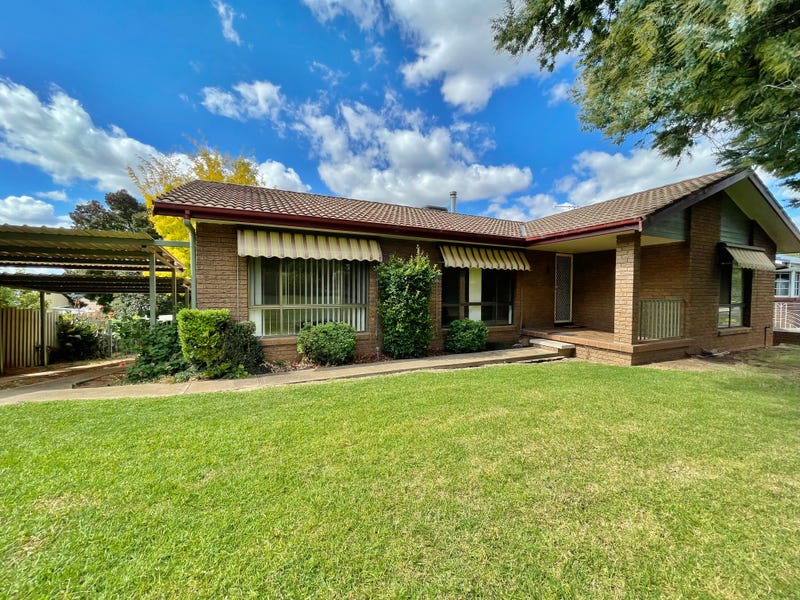 32 Back Creek Road, Young, NSW 2594