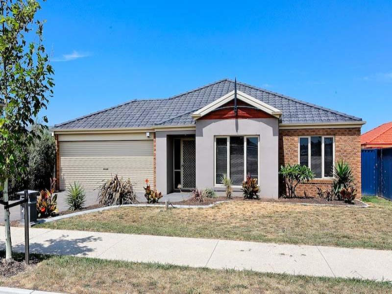 42 Shearwater Drive, Pakenham, Vic 3810 Property Details