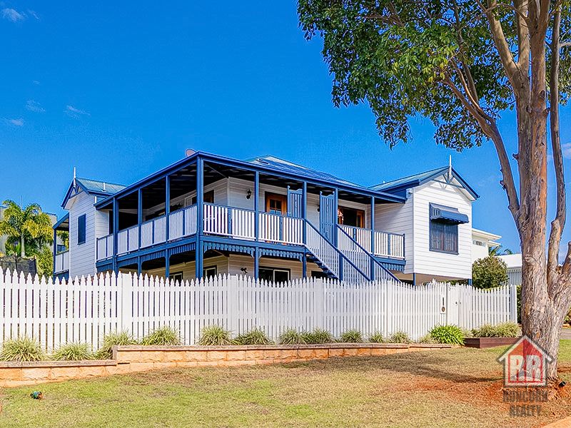 10 Waterfront Place, Redland Bay, QLD 4165