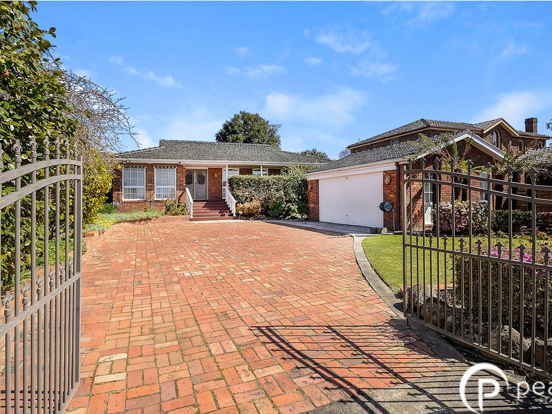 3 Buchanan Road, Berwick, Vic 3806 Property Details