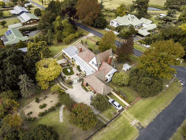 16 Naas Street, Tenterfield, NSW 2372
