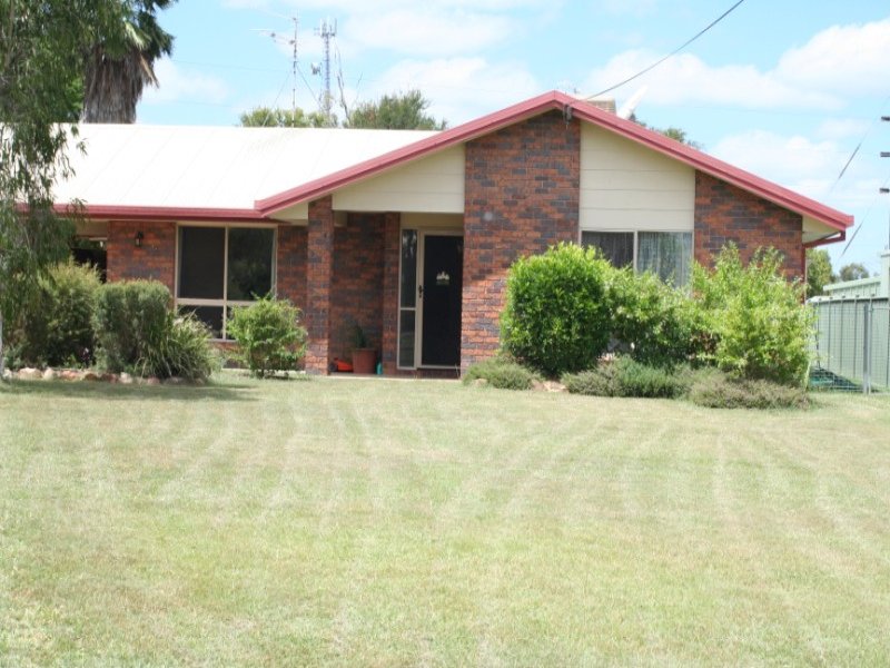 22 Cowan Crescent, Emerald, Qld 4720 Property Details