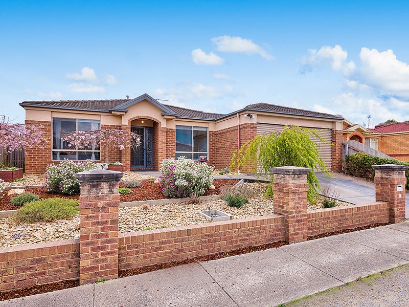 14 Mariner Close, Cranbourne North, VIC 3977