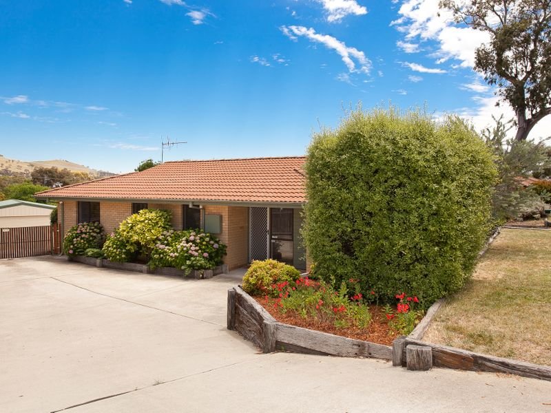 6 Schonell Circuit, Oxley, ACT 2903 Property Details