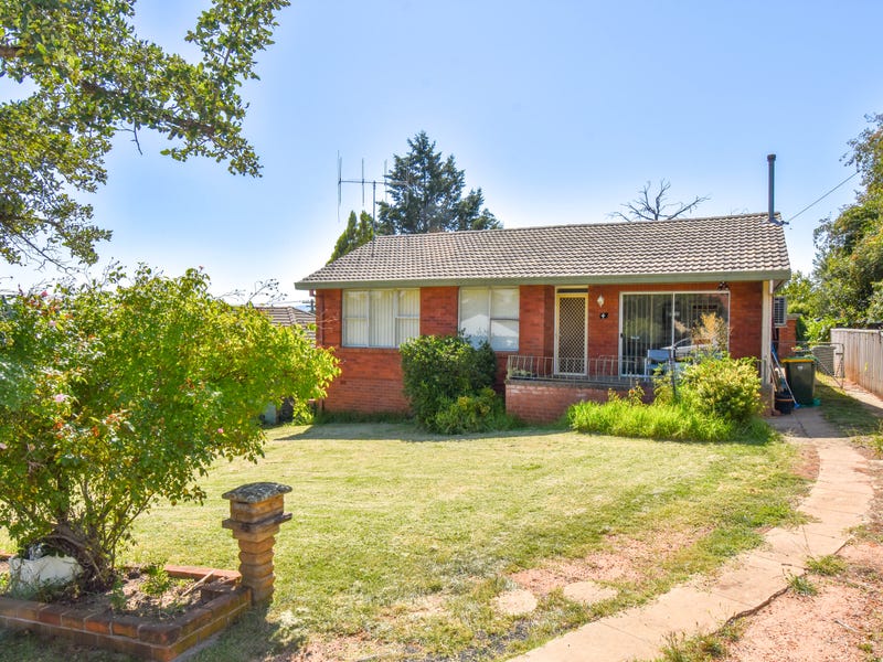 4 Raglan Street, South Bathurst, NSW 2795