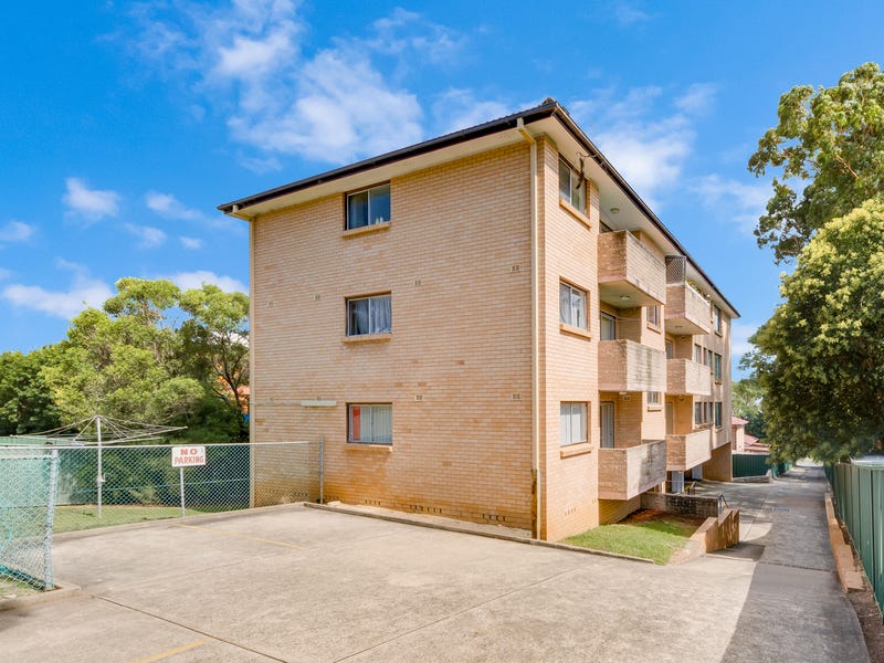 2 28 Moore Street Campbelltown Nsw 2560 House For Sale Realestate Com Au