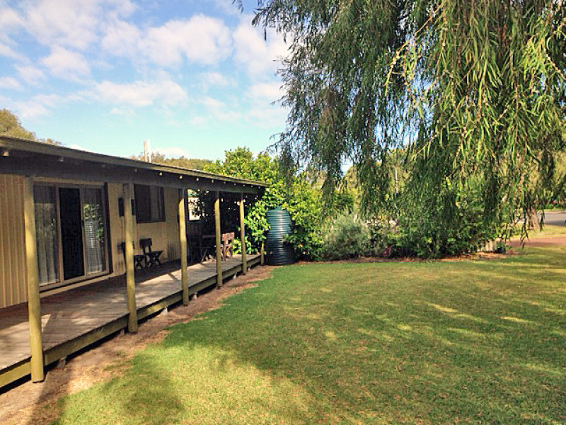 4 Peppermint Drive, Dunsborough, WA 6281 Property Details