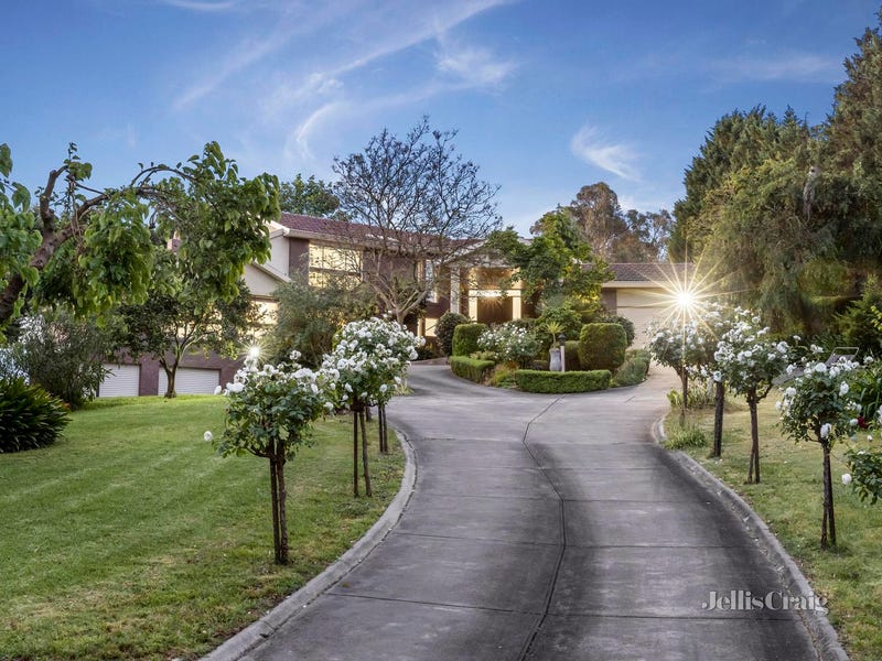 2 Pine Valley Way, Templestowe, Vic 3106 Property Details