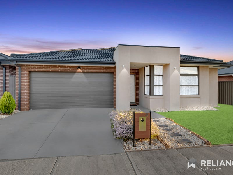 4 Stonehenge Drive, Cobblebank, Vic 3338 House for Sale realestate