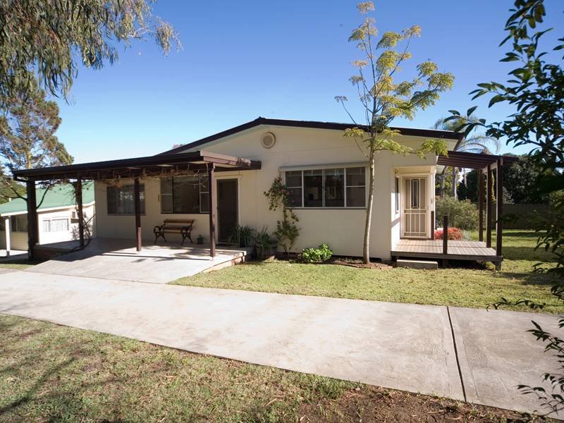 16 Hill Street, Picton, NSW 2571