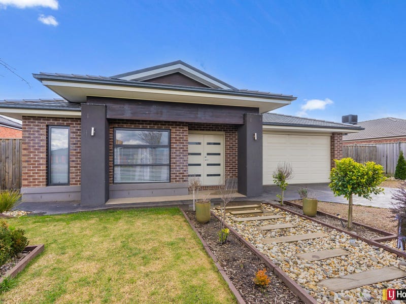 136 Wallara Waters Boulevard, Wallan, Vic 3756 Property Details