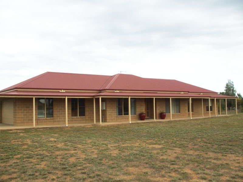 15 Brecon Court, Echuca, Vic 3564 Property Details