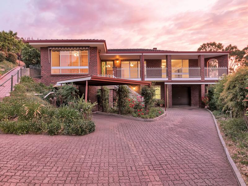 66 Wattle Cres, Tea Tree Gully, SA 5091