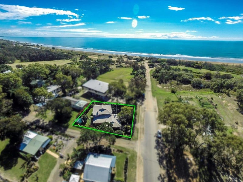 15 Lassig Street, Moore Park Beach, QLD 4670