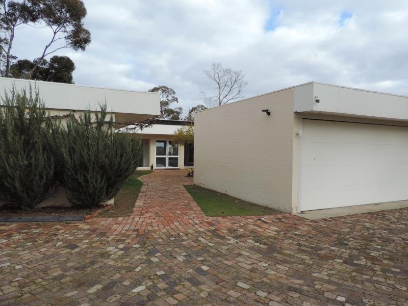 20 Lookout Drive, Murray Bridge East, SA 5253