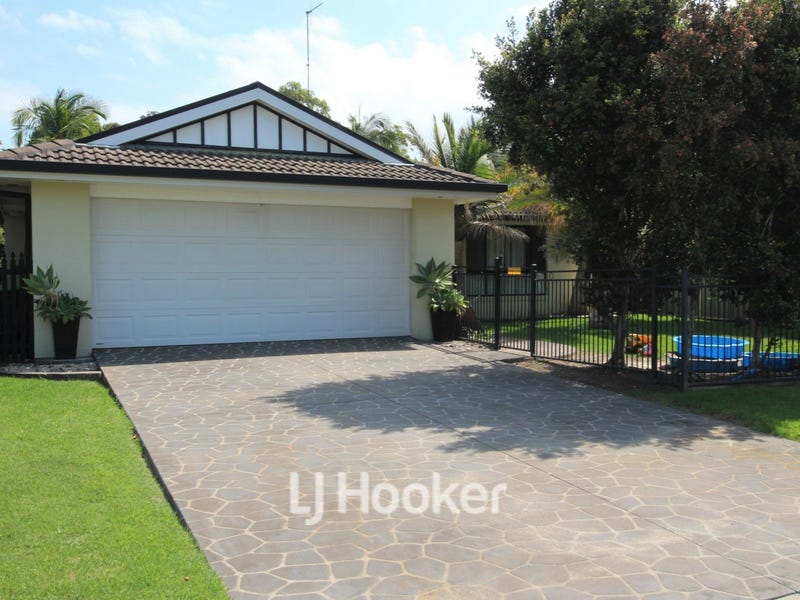 6 Devoy Place, Black Head, NSW 2430