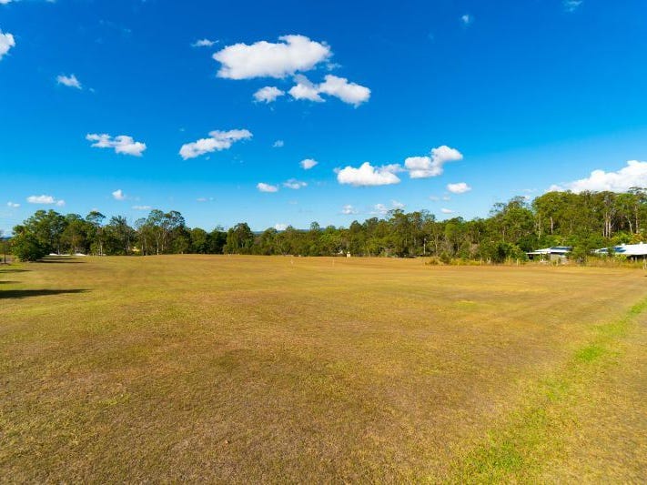 3 Watson Road, Southside, QLD 4570