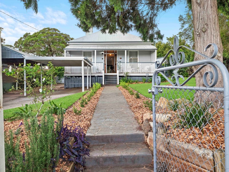 49 Ipswich Street, East Toowoomba, QLD 4350
