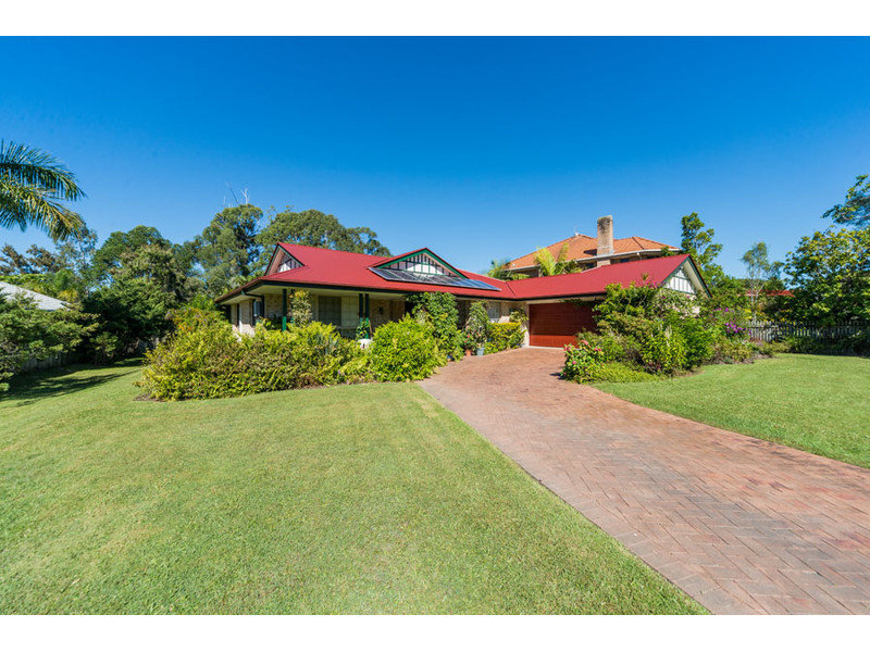 76 Arnold Palmer Drive, Parkwood, Qld 4214 Property Details