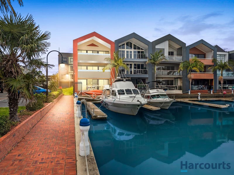 Townhouses for Sale in Patterson Lakes, VIC 3197