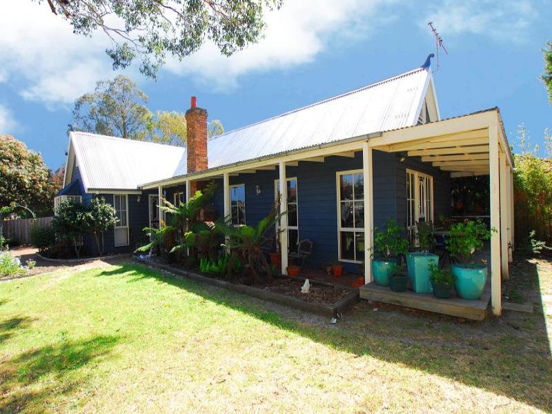 42 Bangor Drive, Frankston, Vic 3199 Property Details