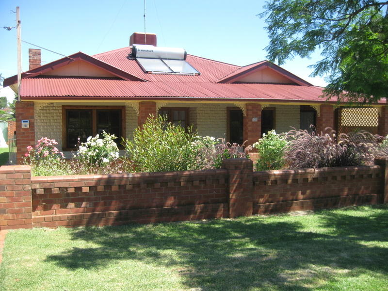 13 Mitchell Street, Parkes, NSW 2870 Property Details