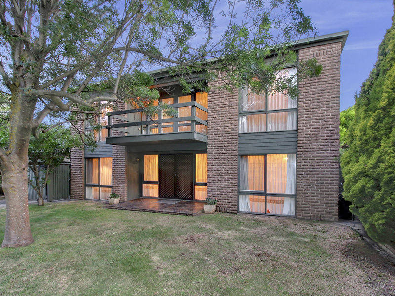 11 Knox Road, Blairgowrie, VIC 3942