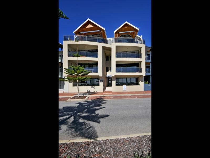 2/51 Breakwater Parade, Mandurah, WA 6210 Property Details