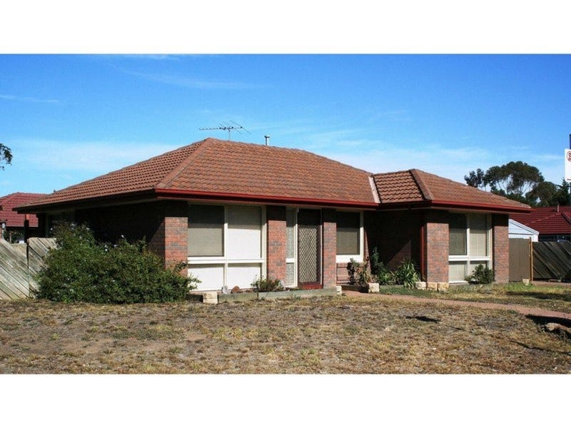 3 Gullane Drive, Sunbury, Vic 3429 Property Details