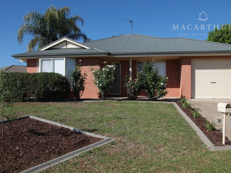 30 Woomera Place, Glenfield Park, NSW 2650