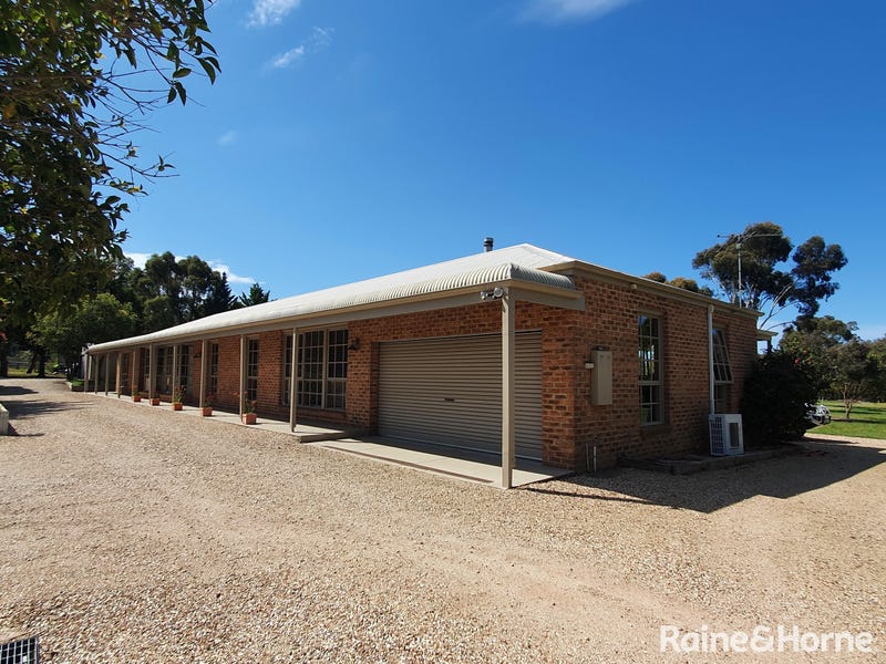 148 Sandy Creek Road, Riddells Creek, VIC 3431