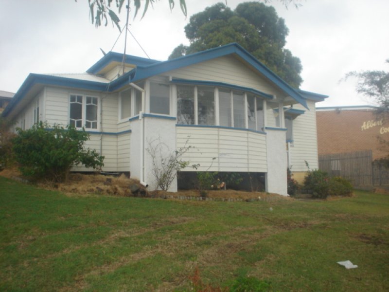 143 Oaka Lane, Gladstone Central, QLD 4680