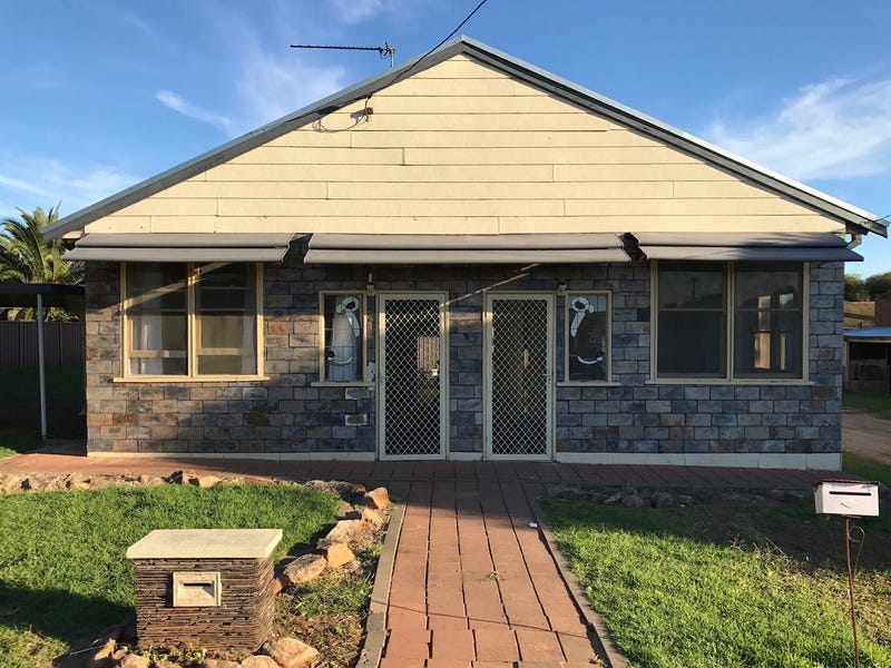 2/1 Macassar Street, Cowra, NSW 2794