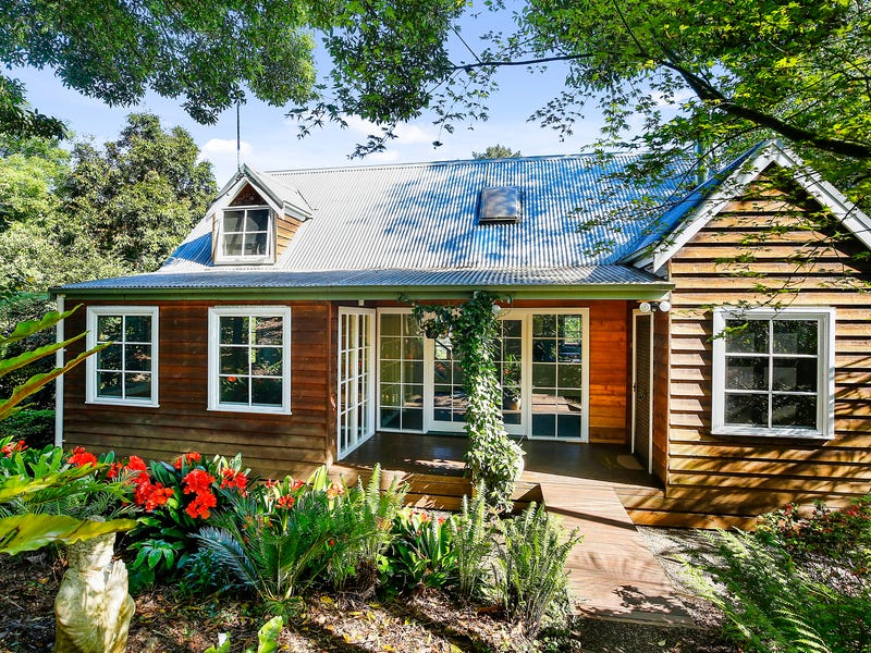 12 Waterloo Avenue, Warburton, VIC 3799