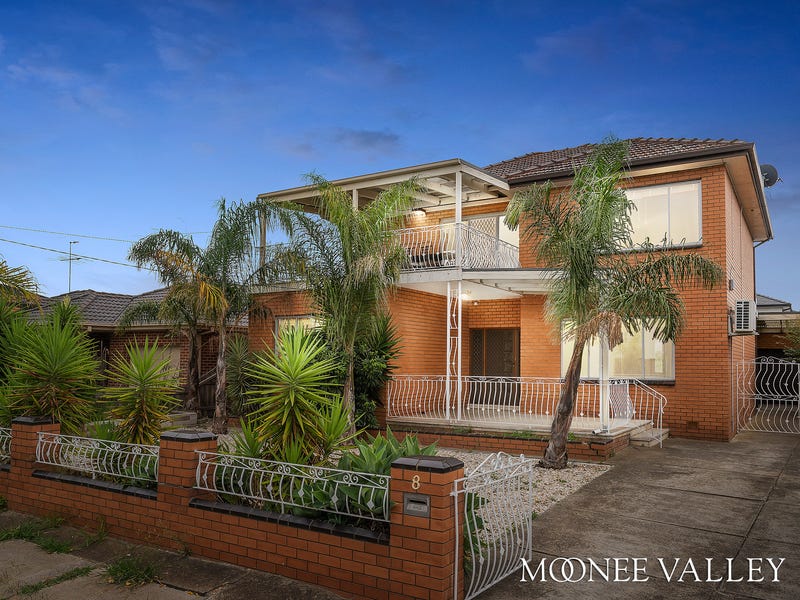 8 Westminster Drive, Avondale Heights, VIC 3034