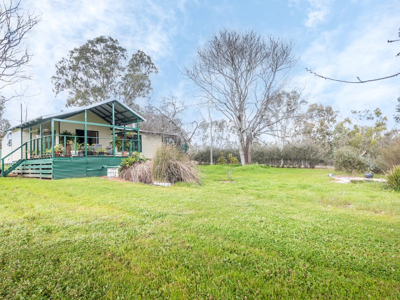 6050 Werribee Road, Wooroloo, WA 6558 Property Details