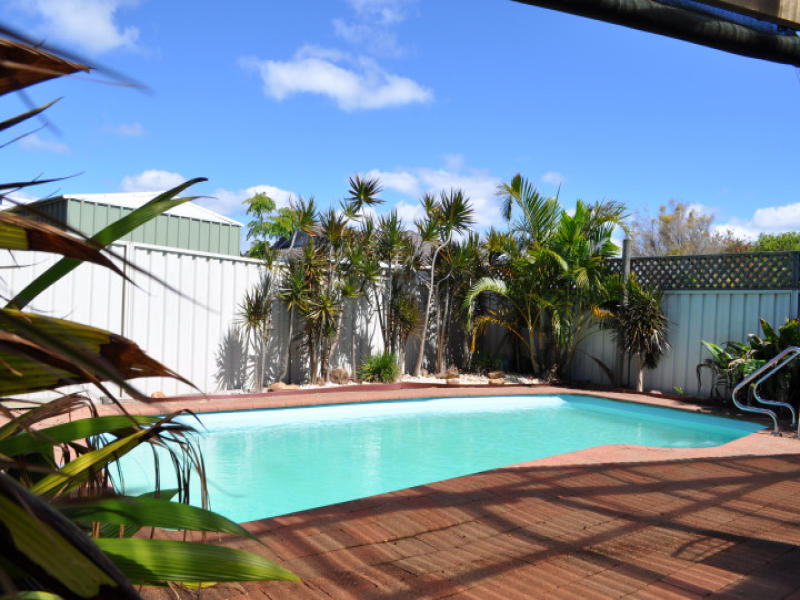 2/6 Victoria Place, Forster, NSW 2428