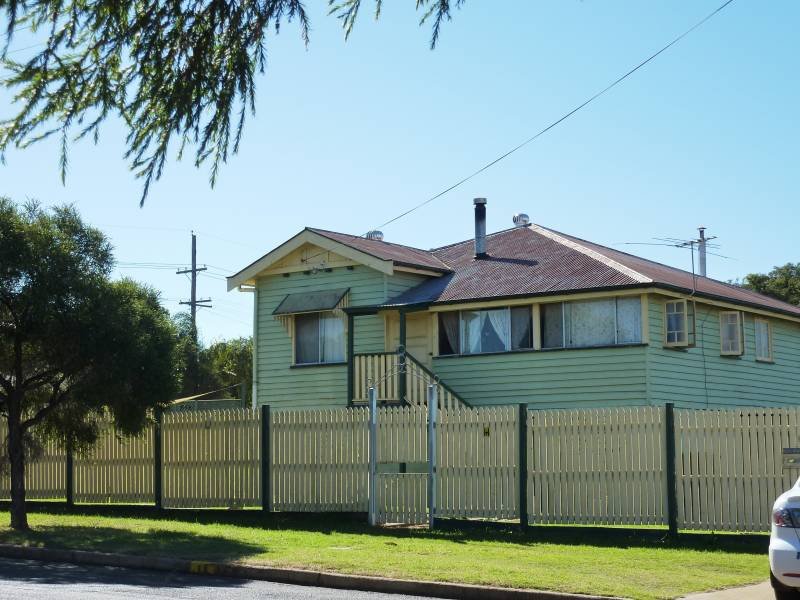 8 Albert Street, Kingaroy, QLD 4610