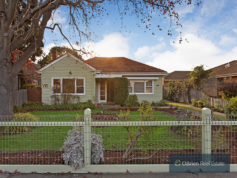 39 Fourth Street, Parkdale, VIC 3195