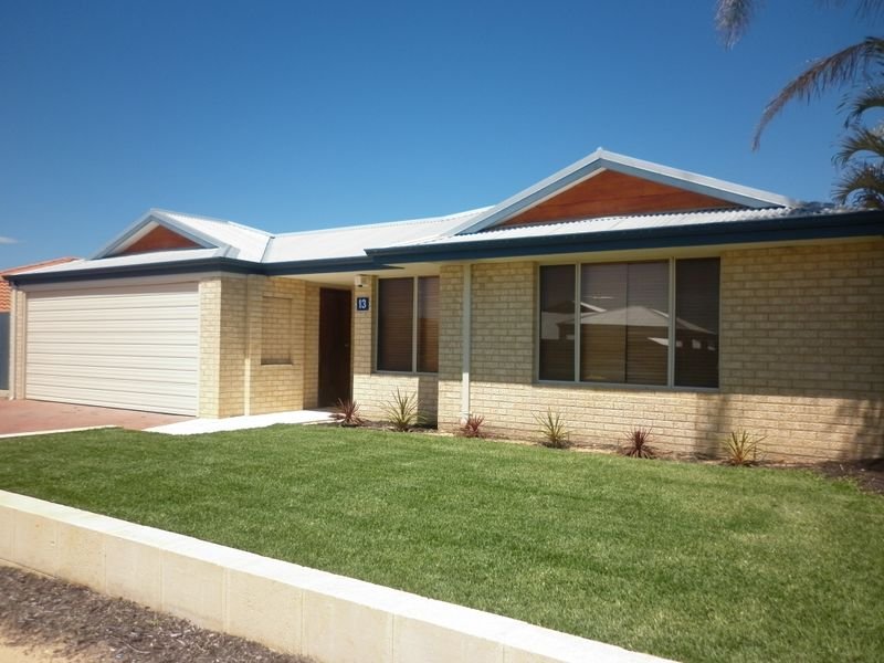 13 Holyrood Close, Orelia, WA 6167