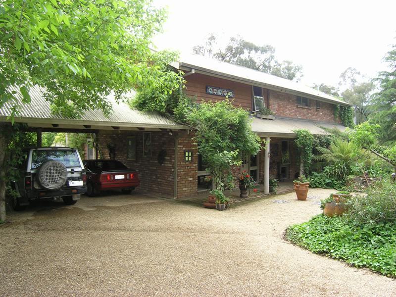 5 Mill Bend, Porepunkah, Vic 3740 Property Details