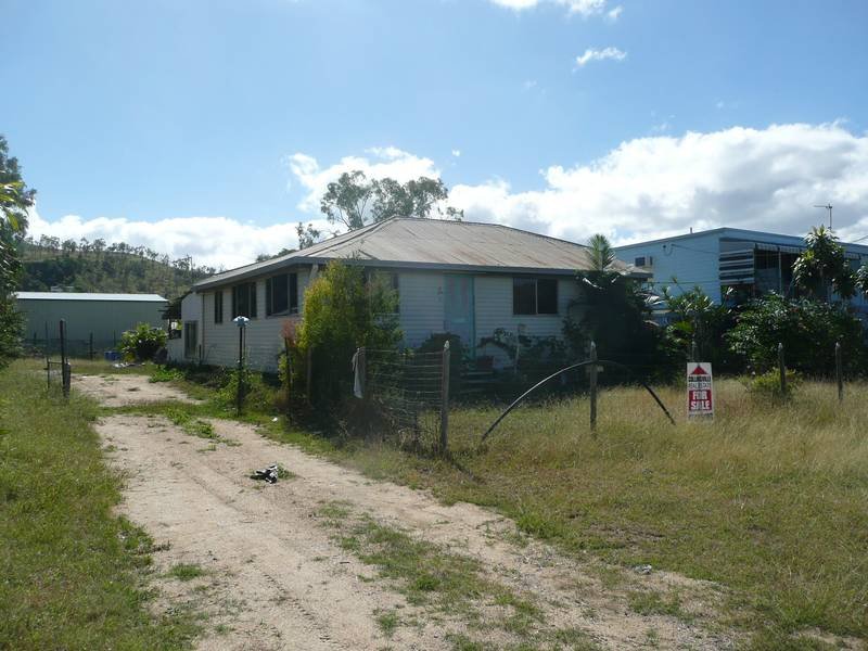 11 Flinders Street, Collinsville, Qld 4804 Property Details