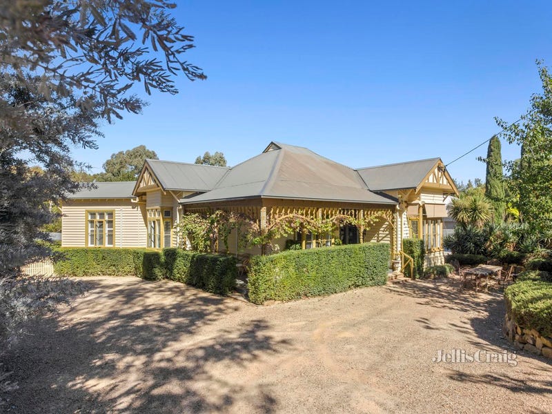 37 Ray Street, Castlemaine, Vic 3450 House for Sale