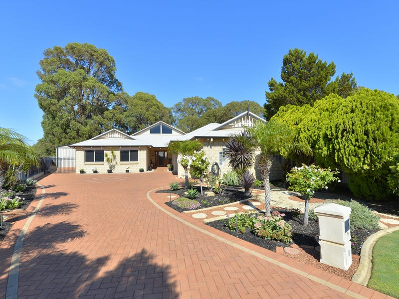 8 Dunbar Court, Meadow Springs, WA 6210