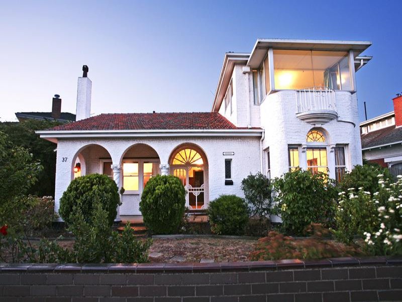 37 The Esplanade, Geelong, Vic 3220 Property Details