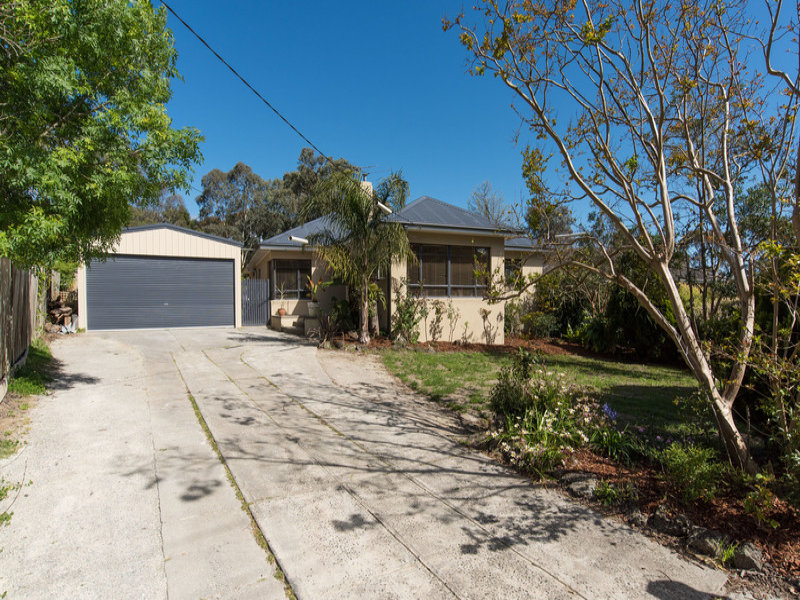 8 Abraham Drive, Croydon, Vic 3136 Property Details