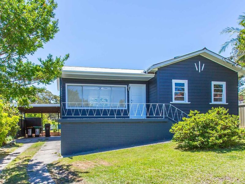 31 Ambrose Street, Carey Bay, NSW 2283