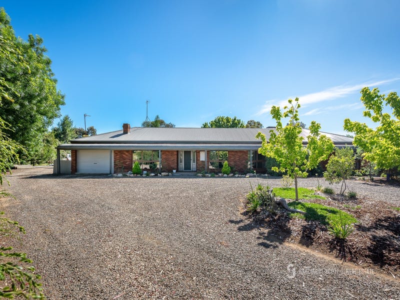 235 River Road, Kialla, VIC 3631